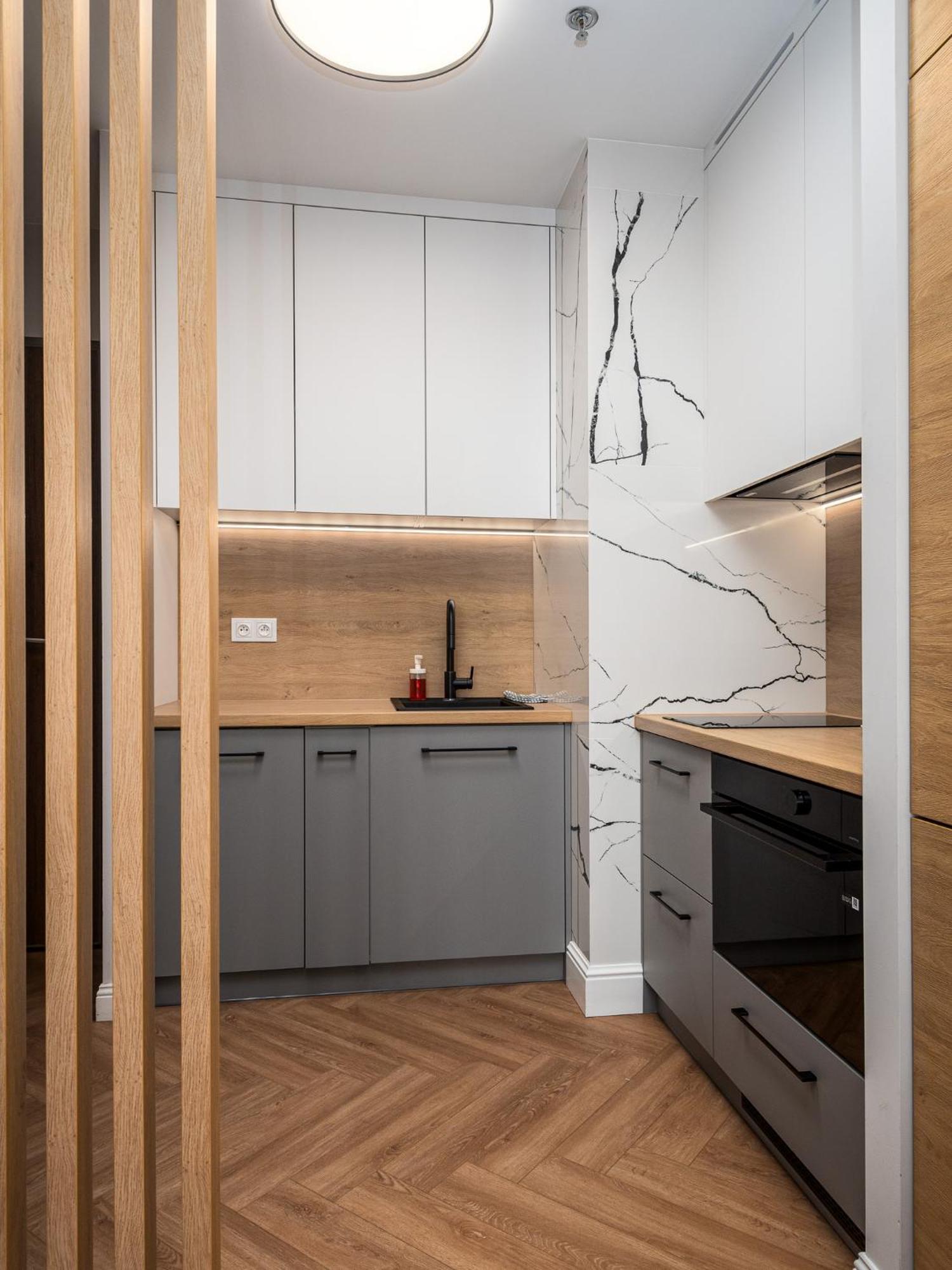 Wola Tower Deluxe Separate Bedroom With Free Garage - By Perfect Apart Warszawa Zewnętrze zdjęcie