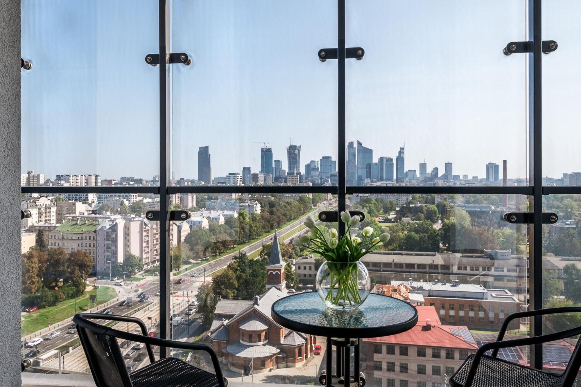 Wola Tower Deluxe Separate Bedroom With Free Garage - By Perfect Apart Warszawa Zewnętrze zdjęcie
